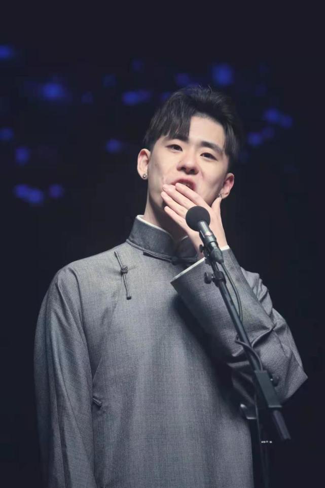 传统与时尚的融合-张云雷