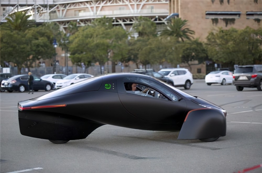 17万的倒三轮电动车?续航1600公里,晒一天续航增加百公里