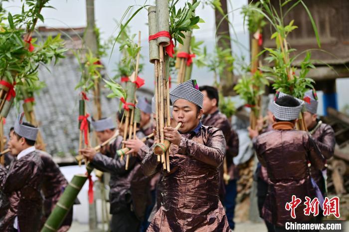 贵州从江:吹起芦笙 欢庆苗年