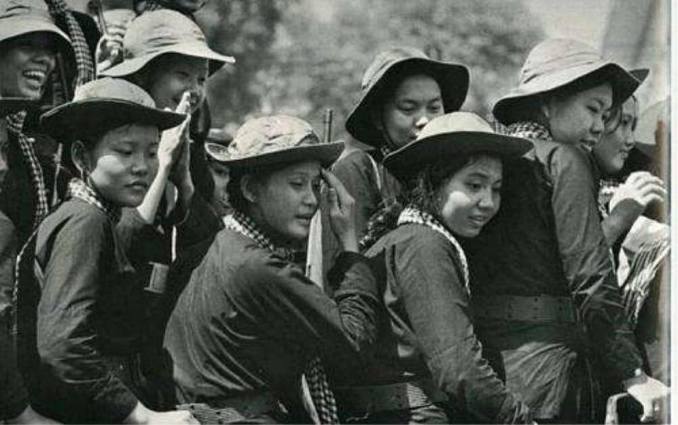 中越战争,越南女护士残忍对待我军战俘,致其死亡,她的
