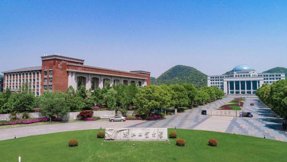 如今的南工大是2002年由原化学工业部直属的南京化工大学和原建设部