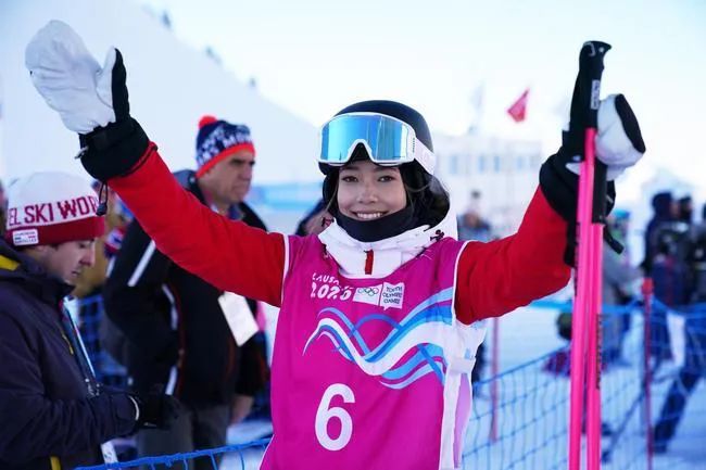 17岁天才滑雪少女谷爱凌,放弃美国国籍,高分被斯坦福录取!