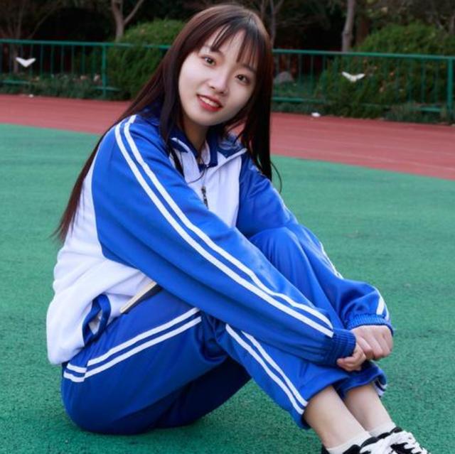 为啥贵族学校的女生校服是裙子普通学校是裤子背后原因很现实