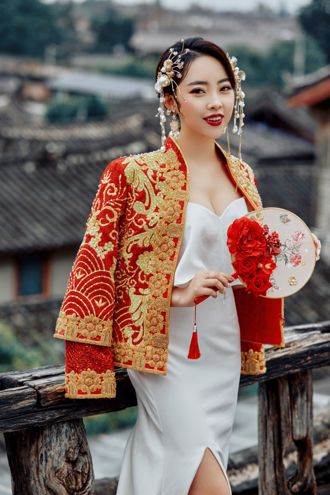 藏服婚纱照_秀禾服婚纱照