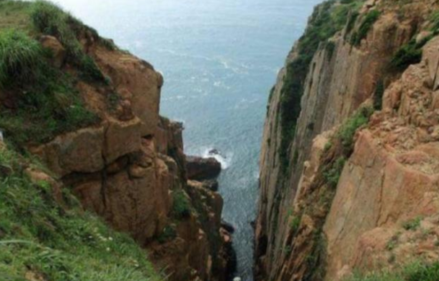 贵阳gdp比较好的县城_贵阳公交巴士好口罩(2)