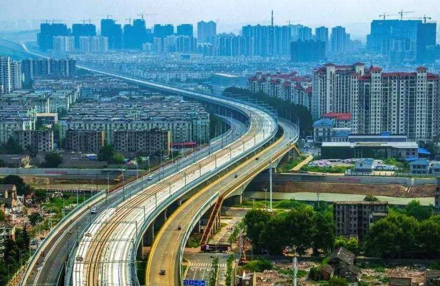 湖南与江西经济总量_江西坳与湖南界碑图片(3)