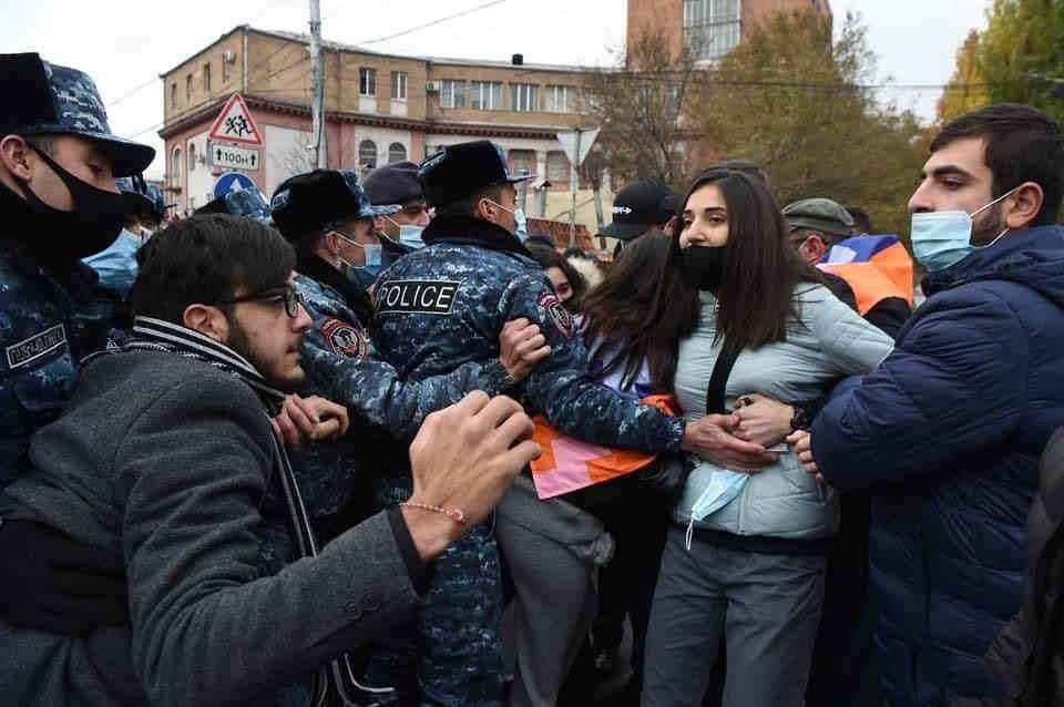杀人诛心阿塞拜疆在亚美尼亚人的伤口上起舞胜利阅兵满是嘲讽