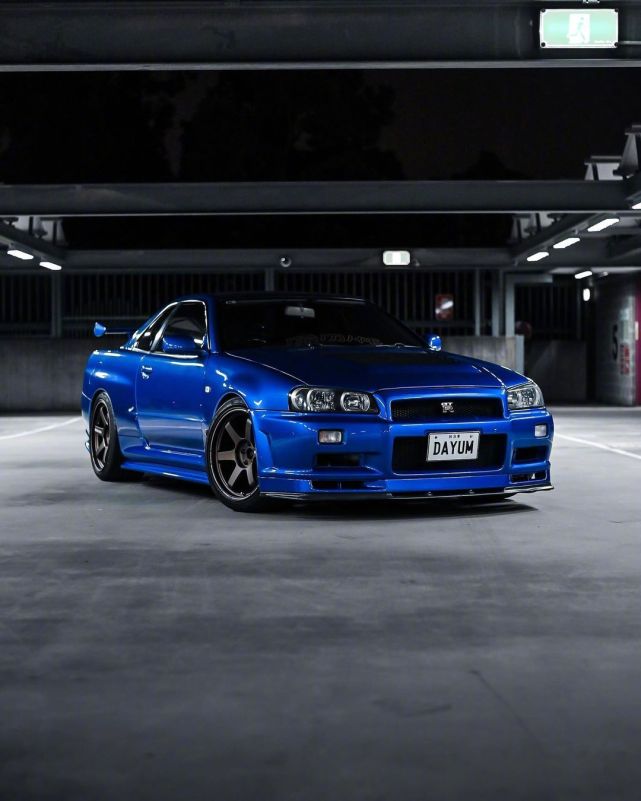 超赞的蓝色战神gtr r34