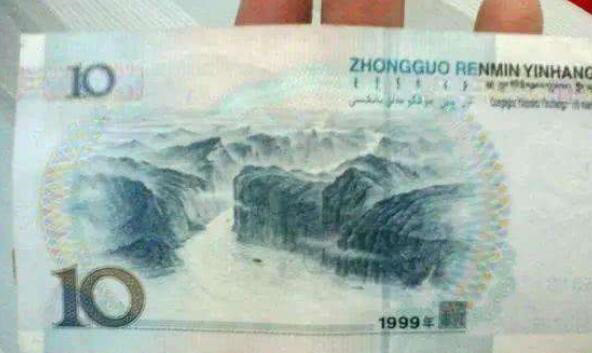 亚洲最穷的国家排名_穷的搞笑图片
