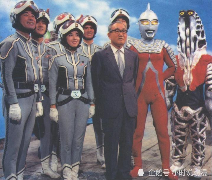 《奥特曼》,又名《初代奥特曼》,英文名《ultraman》,是当时的圆谷