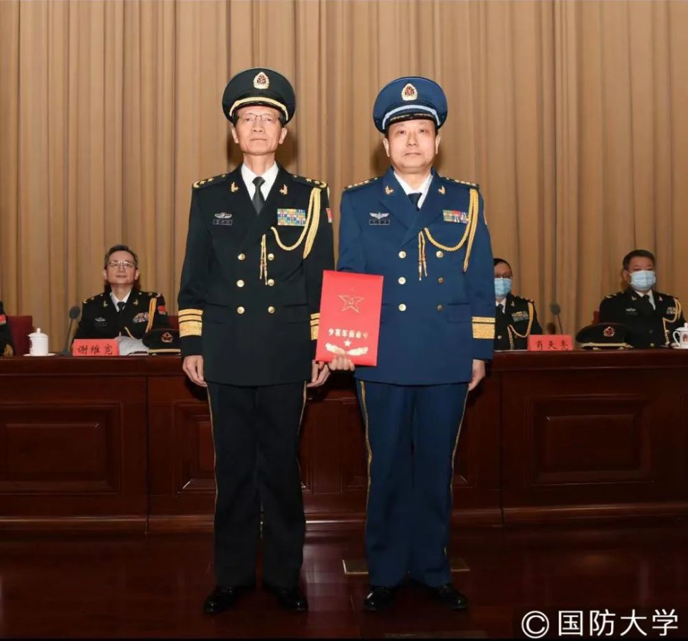国防大学举行宣布中央军委命令大会暨晋升少将军衔仪式