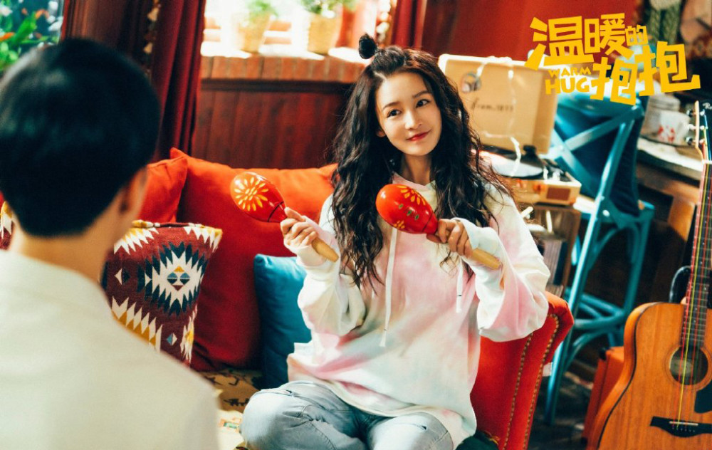 李沁首部喜剧电影《温暖的抱抱》12.31上映,其余待播剧也即将来袭!