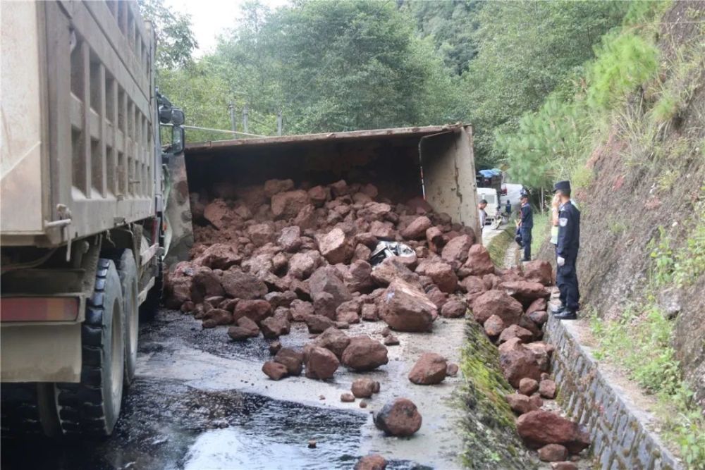 保山市2020年"10·07"4人死亡较大道路交通事故深度调查曝光