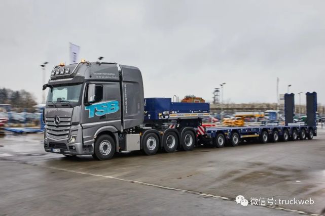 奔驰大件牵引车里程碑!第500辆actros slt重拖交付德国tsb运输公司