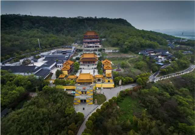 南京方山风景区像天山掉下的一枚印章秦始皇在此泄过金陵王气