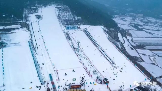 哈,终于迎来滑雪季~~~~~~今冬,我们一起去兴隆山滑雪场撒欢2020-2021