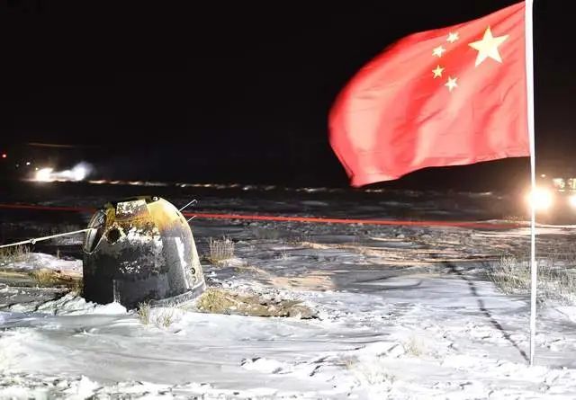 嫦娥月球取土归来,我们到底要不要对美国报恩,答谢1克
