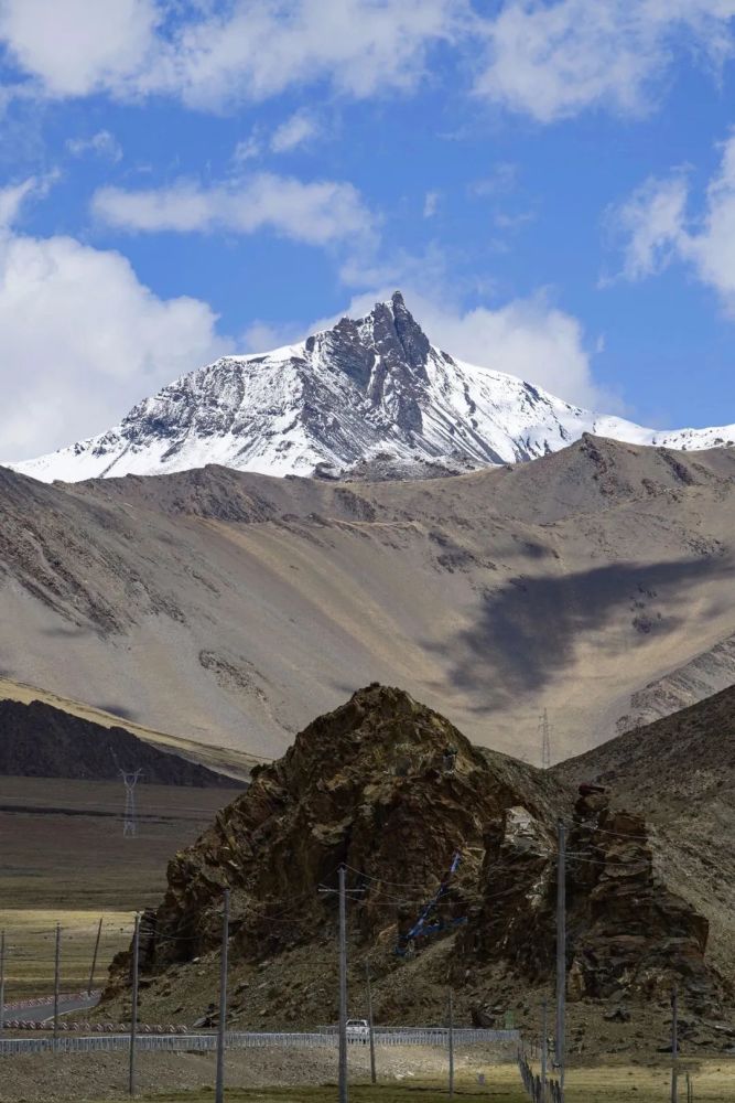 西藏山南市洛扎县游记分享之拉康卡久云中寺&拉普雪山