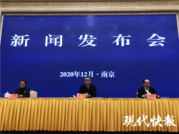 医疗卫生发展与经济总量_医疗卫生事业发展现状(3)