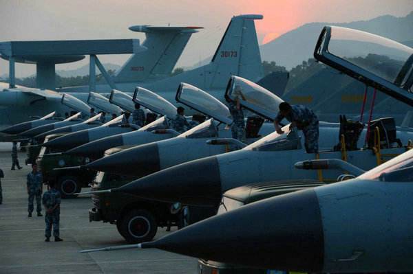 中国空军实力到底有多强?解放军少将:33个航空师随时待命