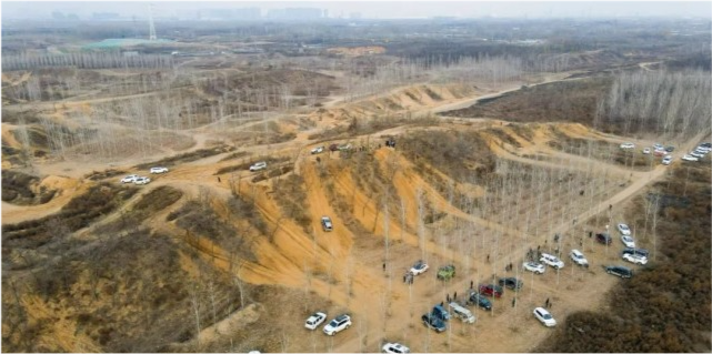 越野疾驰深沟纵横郑州野生越野基地破坏环境难监管