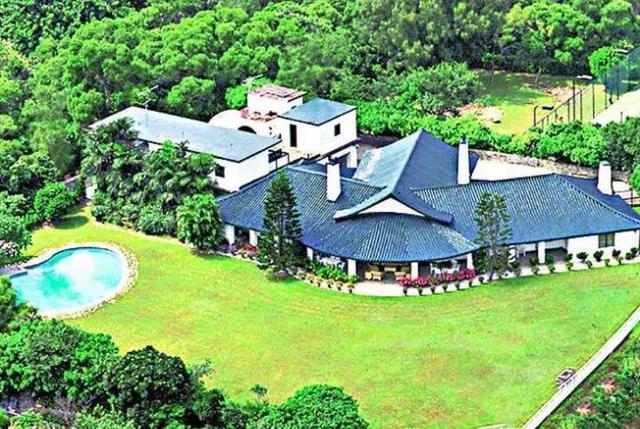 李嘉欣晒出近20亿的豪宅,9000平庄园似城堡,家里有22间屋子