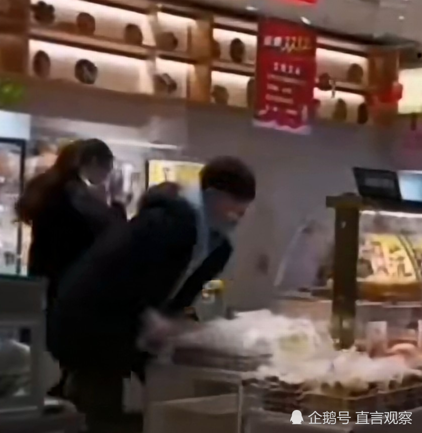 路人口罩蛋糕_戴口罩的路人照片(2)