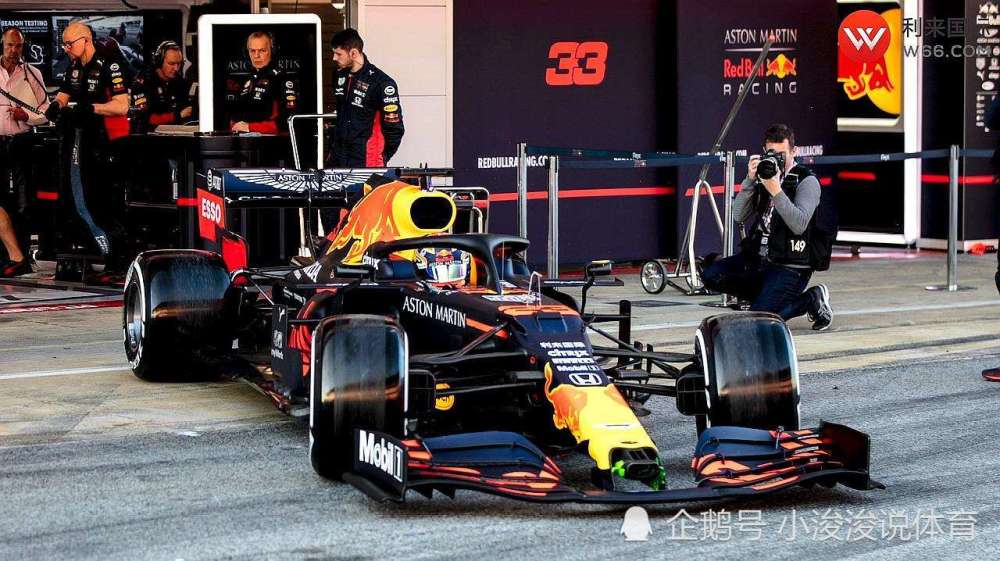 f1所有目光都聚焦在红牛车队身上阿尔本or佩雷斯决定迫在眉睫