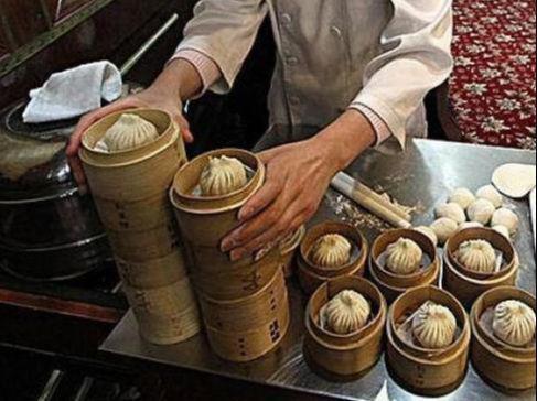 一笼包子120,一碟花生58,162岁的"狗不理,为何成了人不理?