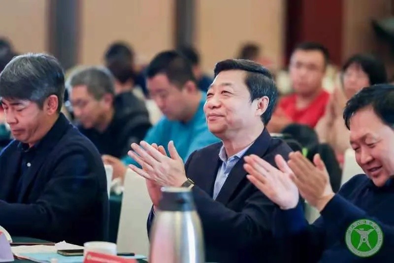 山西酒业商会成功换届张春生当选商会会长