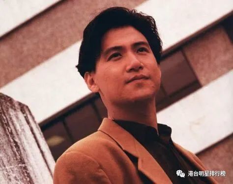 四大天王是指20世纪90年代中国香港四位最受欢迎的男歌手,分别是张