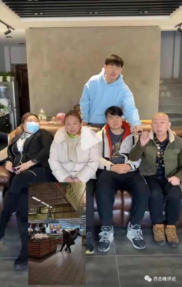 路人口罩蛋糕_戴口罩的路人照片