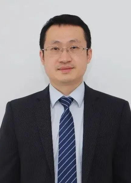 杨海涛厚积薄发十七载率先解析新冠病毒蛋白结构