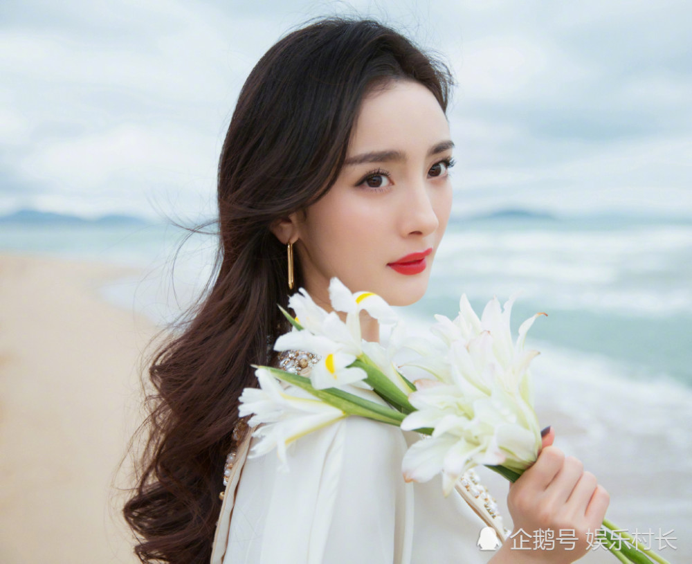 央视跨年阵容官宣,杨幂家几乎包场,王源加盟,硬糖少女