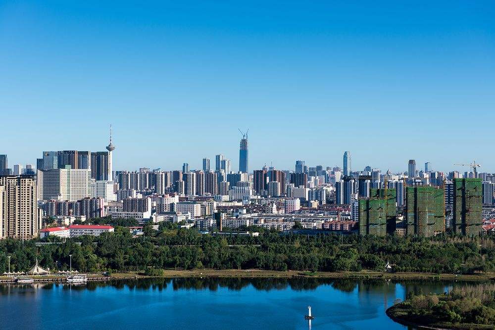 西北首座万亿gdp城市_梦见停电