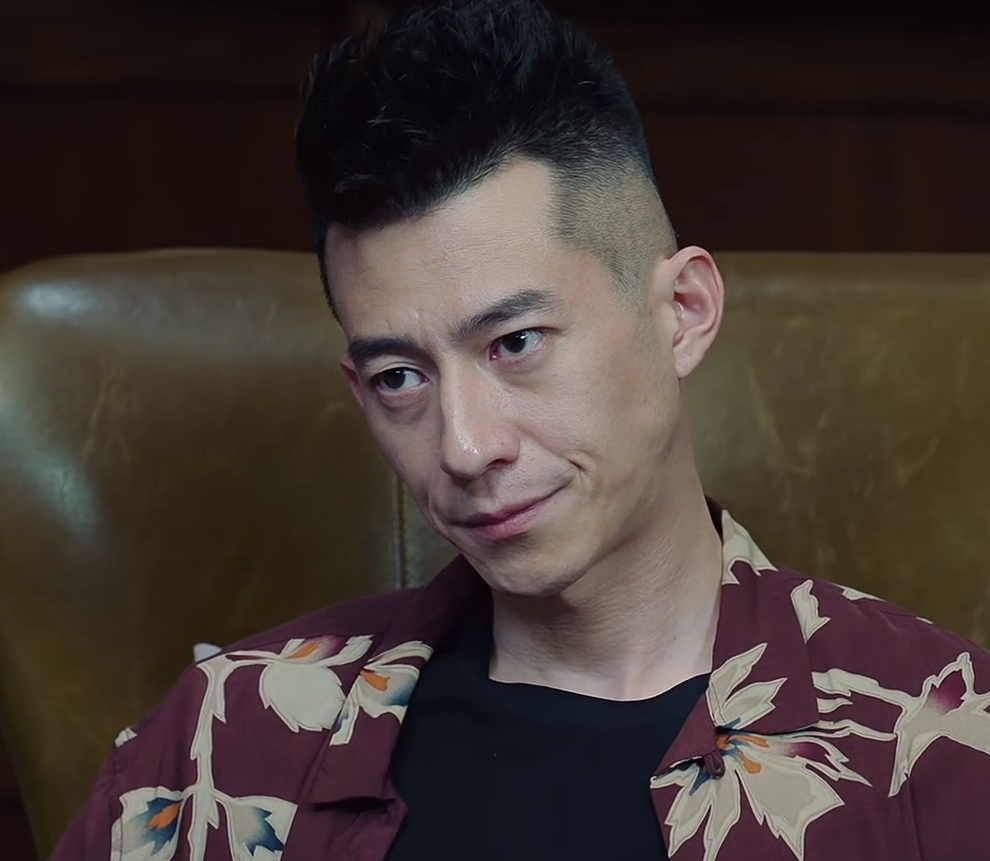 巡回检察组:剧情杂乱,硬插广告,用角不当,再多老