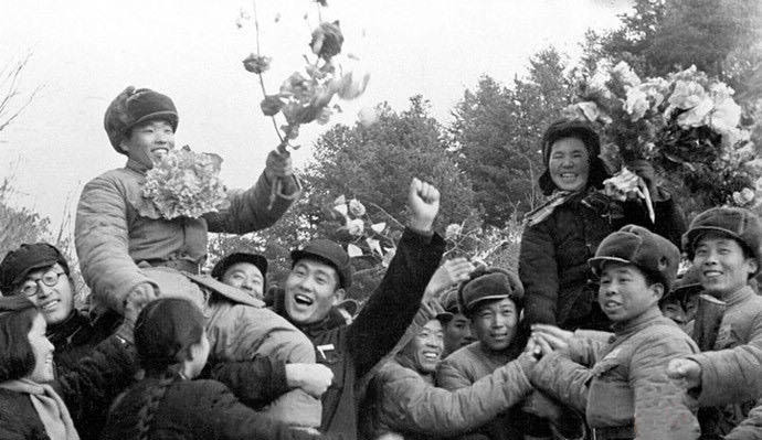 老照片:50年代中国人的婚礼仪式,经历过的已年过古稀