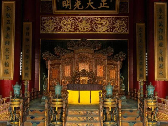 紫禁城乾清宫为何悬挂"正大光明"匾?背后的历史意义是什么?