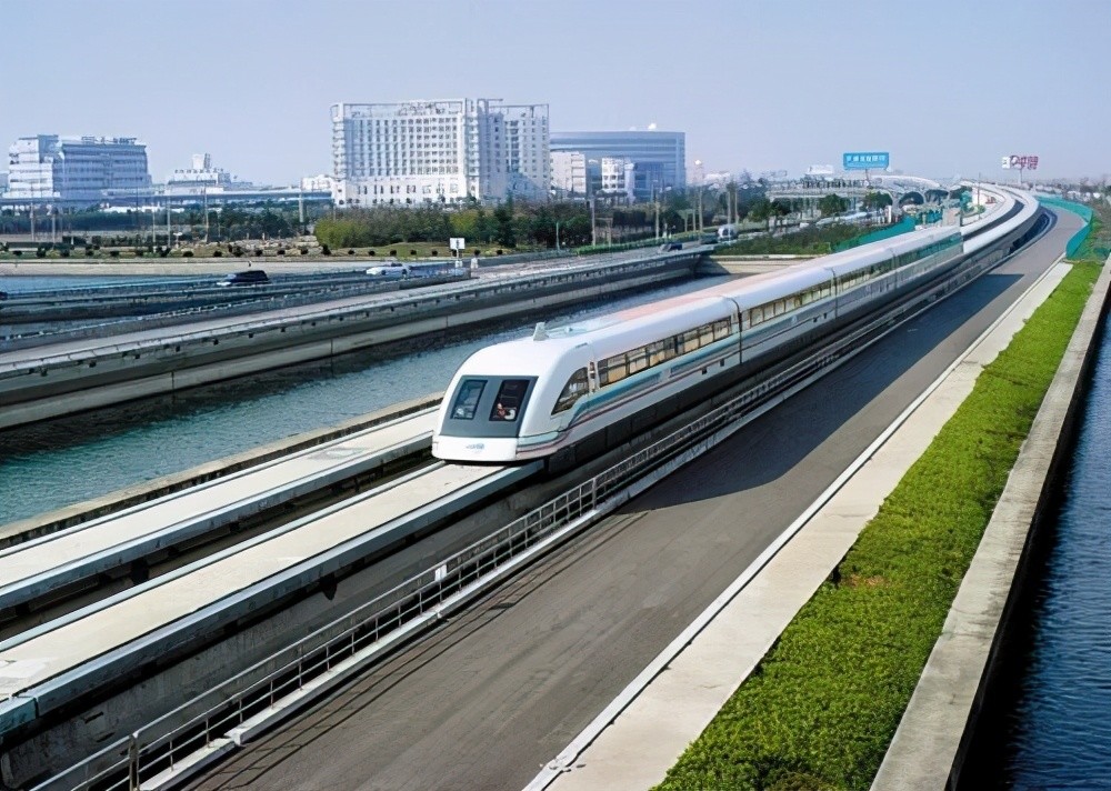 目前国内在运营的高速磁悬浮铁路只有上海磁悬浮列车.