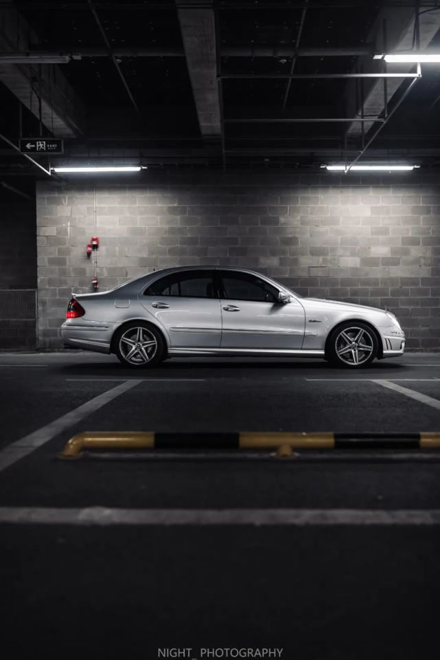 奔驰w211 e63 amg