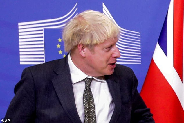 英国首相为发型邋遢当众道歉:我真梳头发了,我已尽力