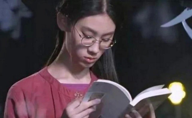 武亦姝爸爸身份公开,网友赞叹:终于知道她为什么这么优秀了