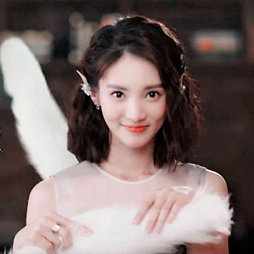 张檬后悔整容,金晨否认整容,饱受整容传闻困扰的女星还有谁?