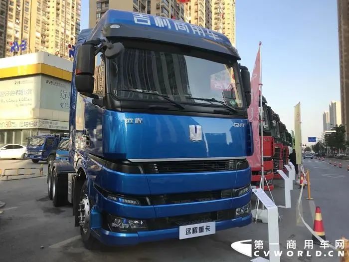 吉利远程6×4 lng牵引车