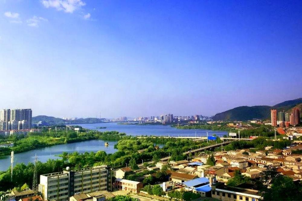 黄石市市人口_黄石市市府路小学照片(2)