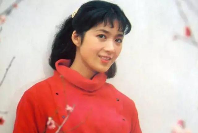 80年代著名女星龚雪,因流氓大案退出演艺圈,如今现近况如何?