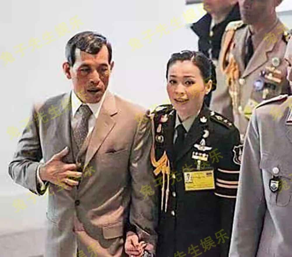 68岁泰王有良心还西拉米一个完整的提帮功是对前妻最好的补偿