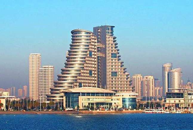 山东经济总量下调_山东经济管理大学