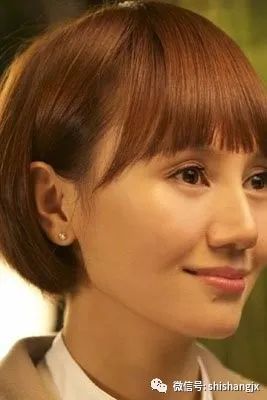 2021流行短发减龄,2021流行减龄短发发型 46岁变少女完全可能!2021年中年女士,减龄时尚短发设计