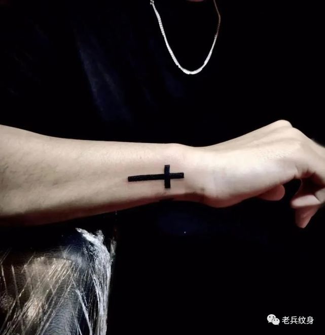 纹身素材——十字架纹身图案